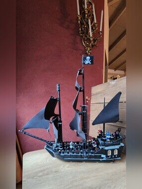 LEGO Pirates of the Caribbean, The Black Pearl 4184, Vaulted LEGO Set
